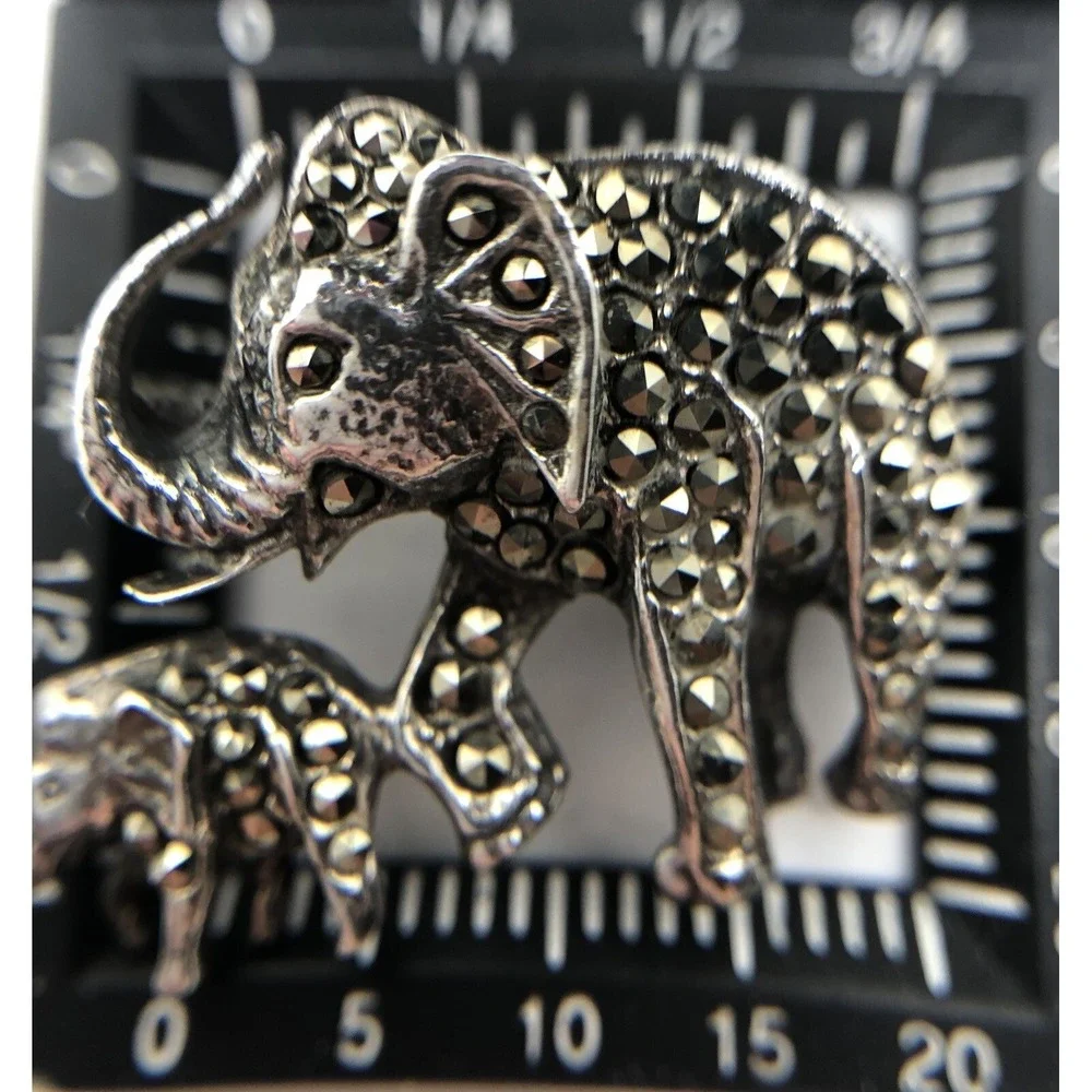 Vintage 925 Sterling Silver ELEPHANT & BABY PIN‎ Authentic Marcasite Gemstones